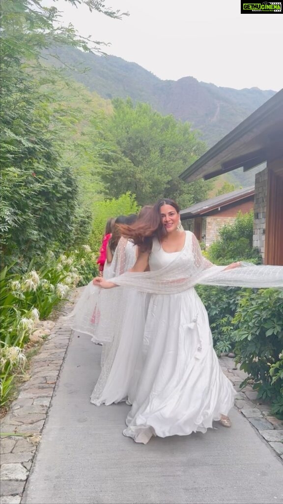 Shraddha Arya Instagram - Have You Heard Of a Bachelorette In Rishikesh & in Lehengas ? Yes, we do the Unusual and make it look Beautiful too.. ❤️🧿 #Bridesmaid #BrideToBe #PalakKiShaadi #TheFinalCountdown Outfits for the Bride Squad : @adhikbyradhika