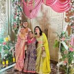 Shraddha Arya Instagram – 28.06.2023 #BestiesWedding ❤️
#PoojaKeHueDarshan