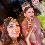 Shraddha Arya Instagram – One With The Bride & Her Tribe ♥️
.
.
.
#weddingday #poojakehuyedarshan #jashan