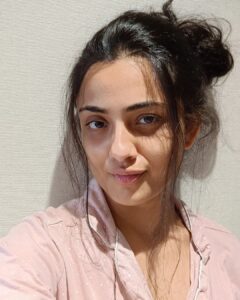 Shritama Mukherjee Instagram - 1. Hot mess 🔥 or 2. cute chashmish 🤓??? Comment 👇
