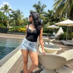Shritama Mukherjee Instagram – Sun, water, and good vibes – that’s all I need. 🧡 Planet Hollywood Beach Resort Goa