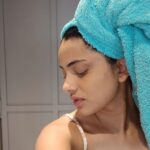 Shritama Mukherjee Instagram - Post-shower photo dump 🍑 #tuesdayvibes #selfcare #showerrituals #postshowerselfie #beauty #lifestyle #musicallife #lifeisgood #actor #entrepreneur #creator #influencer #instadaily #instamoment