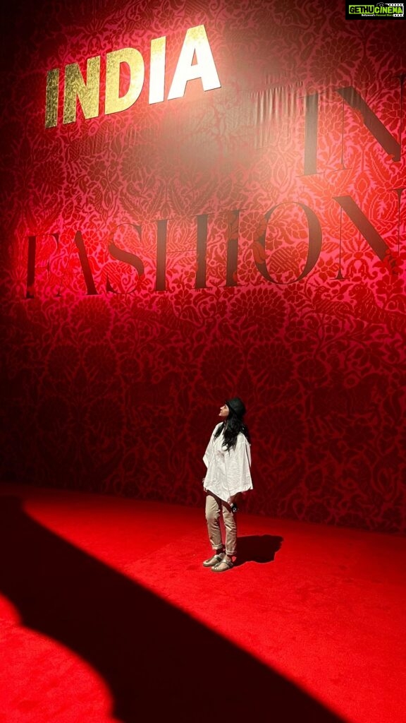 Shruti Seth Instagram - What an experience this is!!! If you’re a fashion, design, fabric, textile, art, silhouette, style aficionado then head over to @nmacc.india and check out India in Fashion. It is one of the most gorgeously displayed exhibits about Indian fabric and textile’s role in global fashion through time! It’s a stunning walk, through ten rooms curated marvellously by @hamishbowles An excellent way to spend a hot summer afternoon indoors learning about India’s contribution to the greatest fashion houses. #nmacc #indiainfashion #exhibition #culture #fashion #shruphotodiary Nita Mukesh Ambani Cultural Centre