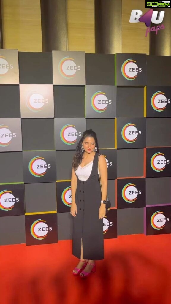 Shruti Seth Instagram - Monochrome Celebrating 5 years of @zee5 HMU: by moi Outfit: @zara Footwear: @hm Accessories: @ferragamo #aboutlastnight #zee5 #shruphotodiary JW Marriott Mumbai Sahar