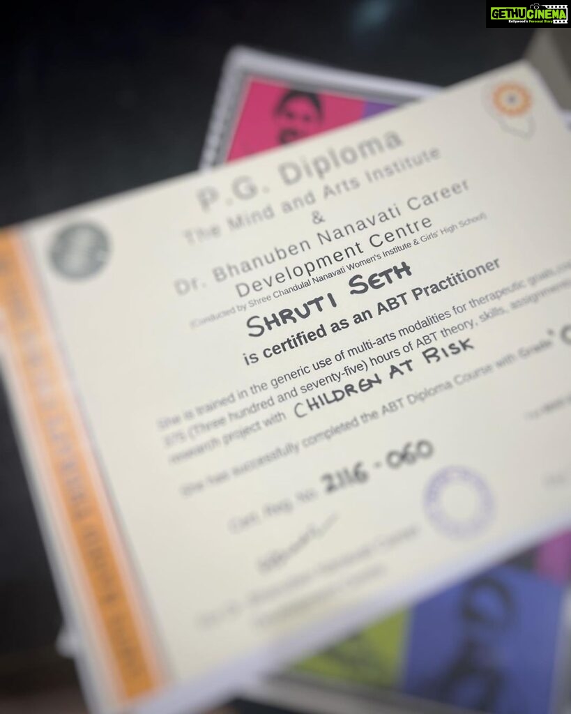 Shruti Seth Instagram - Life goal: Achieved ✅ After two years of rigorous learning, training and practising, I am now a proud owner of a post graduate diploma in Arts Based Therapy. I have just opened up a new career opportunity for myself that has given me true purpose. Cannot wait to put my skills to good use. I was not very academically driven when I was younger but my soul was obviously seeking knowledge, so somehow learning just followed me and now I’m following it. There is no better pursuit than, that of knowledge and wisdom; I say this from experience! And I’m not stopping anytime soon. Onwards & onwards Grateful to all my teachers for their wisdom and guidance. 🙏🏻🥰 #studentforlife #artsbasedtherapy #abtpractitioner #shruphotodiary