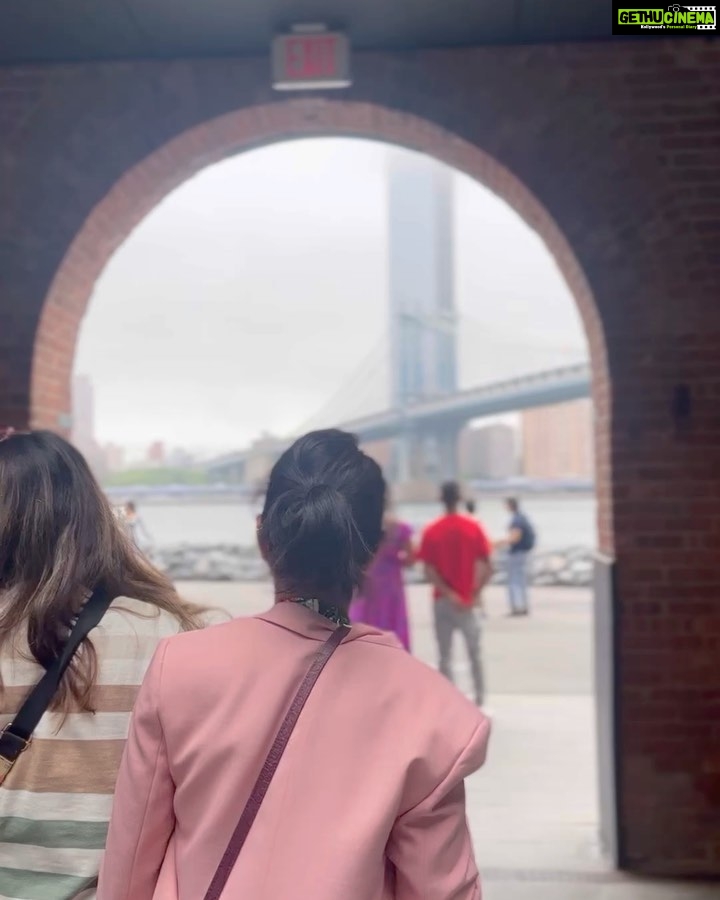 Simple Kaul Instagram - My experience of the city ! Brooklyn bridge stunning stunning stunning 🤩 Brooklyn, New York