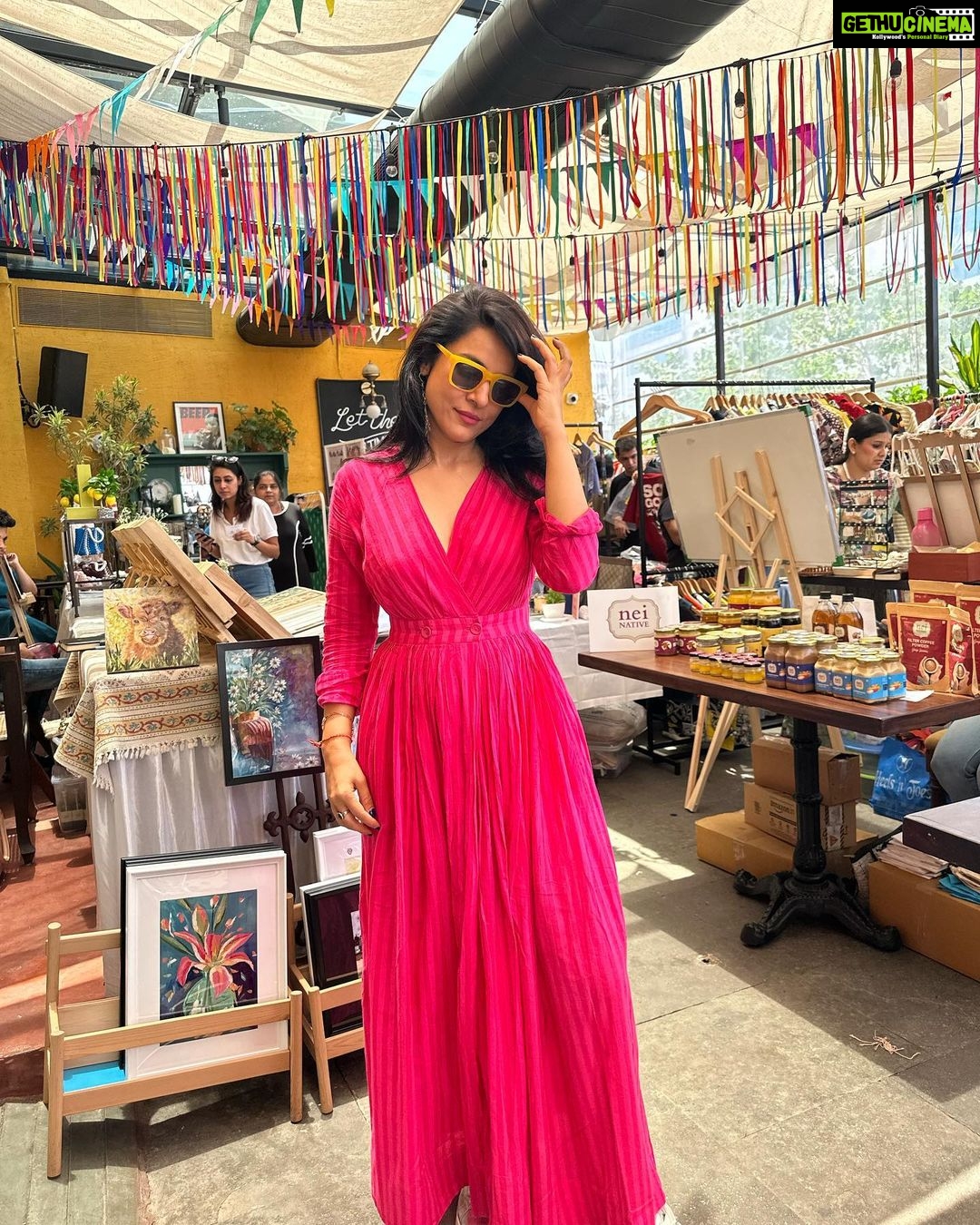 Simple Kaul Instagram - In excitement of our first Flea at @1bhkvashi Join Us For This Fun Flea and open mic plus live music !! 11 to 9pm Curated by @afleabythetree @tejukolhapure Open mic : @thebohemiaco 2:30 onwards Live music : @rosemarylfernandes 8:30 pm onwards #1bhkvashi #flea #navimumbai #vashi 1BHK VASHI