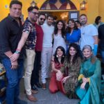 Simple Kaul Instagram - What a fab fab Portuguese carnival organised my friend @saraarfeenkhan & her team at @1bhkvashi yesterday !! It was so much funnnnn 🍻🍾🤩 Thanku @ahummingway @ahummingwayatelier for your lovely outfit 🍻 1BHK VASHI