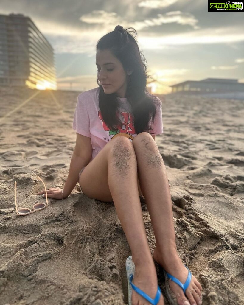 Simple Kaul Instagram - At the beach 🏖️ Sunset by 8 feels so good #beach #beachdairies #beachvibes #beachlife #beachtown #newjersey Long Beach, New Jersey