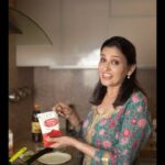 Smita Bansal Instagram – Today is a holiday and a family day. And it becomes a fun day when the whole family sits together and eats together. Today, I am going to cook my family’s favourite dishes- an awesome wholesome combo of Aloo Jeera, Dal Fry, and Kheer. My family absolutely trusts my cooking skills, and when it comes to spices, I trust @hamdardKhaalis Spices. Made of handpicked ingredients, these pure, unadulterated, and authentic spices make my dishes yummier and healthier.

You also share your most innovative recipe of the dish that you have made using Khaalis spices and tell us how it made your ‘khaalis’ moment khaas.

Order Now

Big Basket | Blinkit | Amazon | Flipkart

#KhaalisMasale #PunjabiFood #FamousPunjabiFood #IndianCooking  #Masala #IndianFood #Foodies #FoodiesOfInstagram #FoodLovers #loveforfood #KitchenEssentials  #Cooking #IndianSpices #MasalaPowder #BestSpices #Seasonings #NewLaunch #Spices #SpiceMix #FreshFlavours #deliciousfood #FoodiesOfIndia #SpicesOfIndia #SnacksRecipe #easyrecipe #BlendedSpices #PowderedSpices #wholespices #HamdardKhaalisMasale #IndianKitchen
