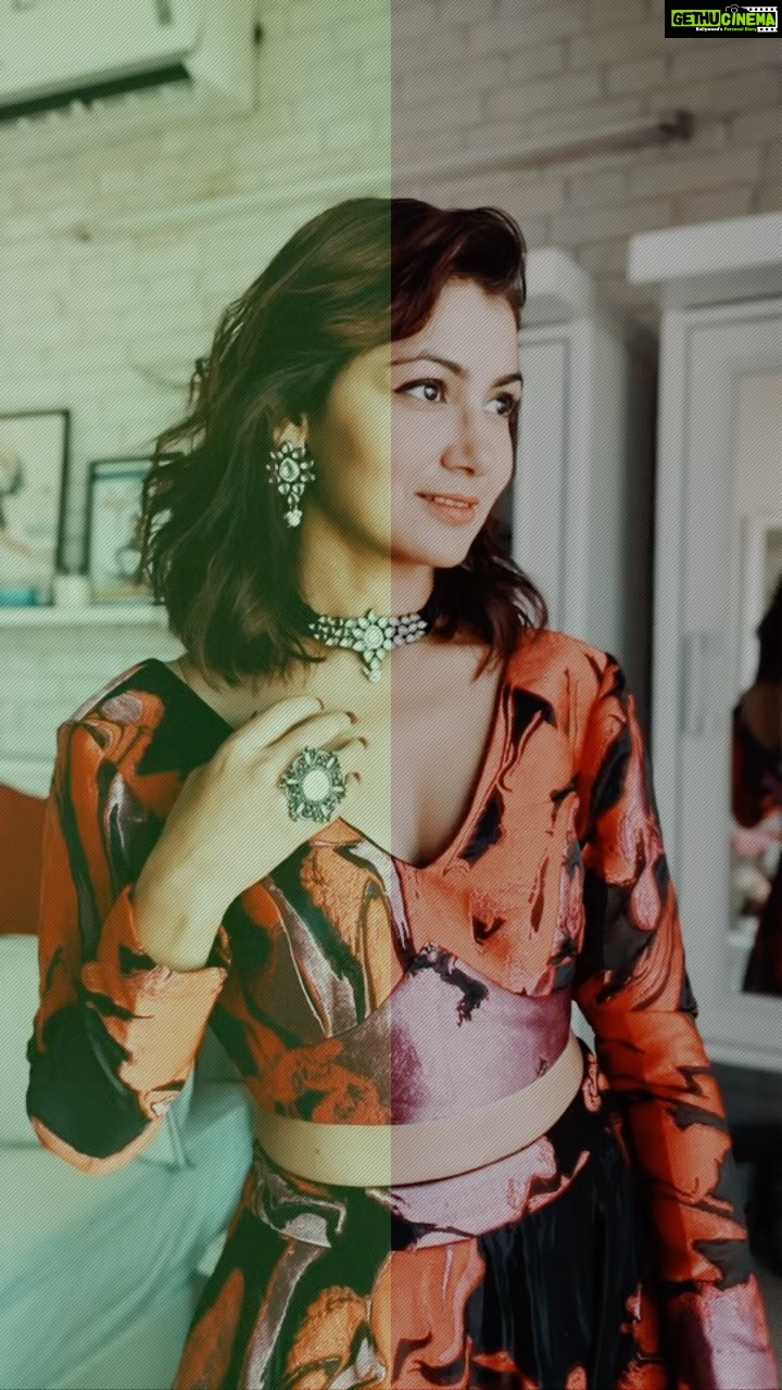 Sriti Jha Instagram - Being a magazine cut out in this modern lehenga(with pockets) by saachi Outfit @boutiquobysaachi Styled by @stylebysaachivj