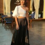 Sriti Jha Instagram – She gave me pockets 
Styled by @stylebysaachivj