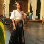 Sriti Jha Instagram – She gave me pockets 
Styled by @stylebysaachivj