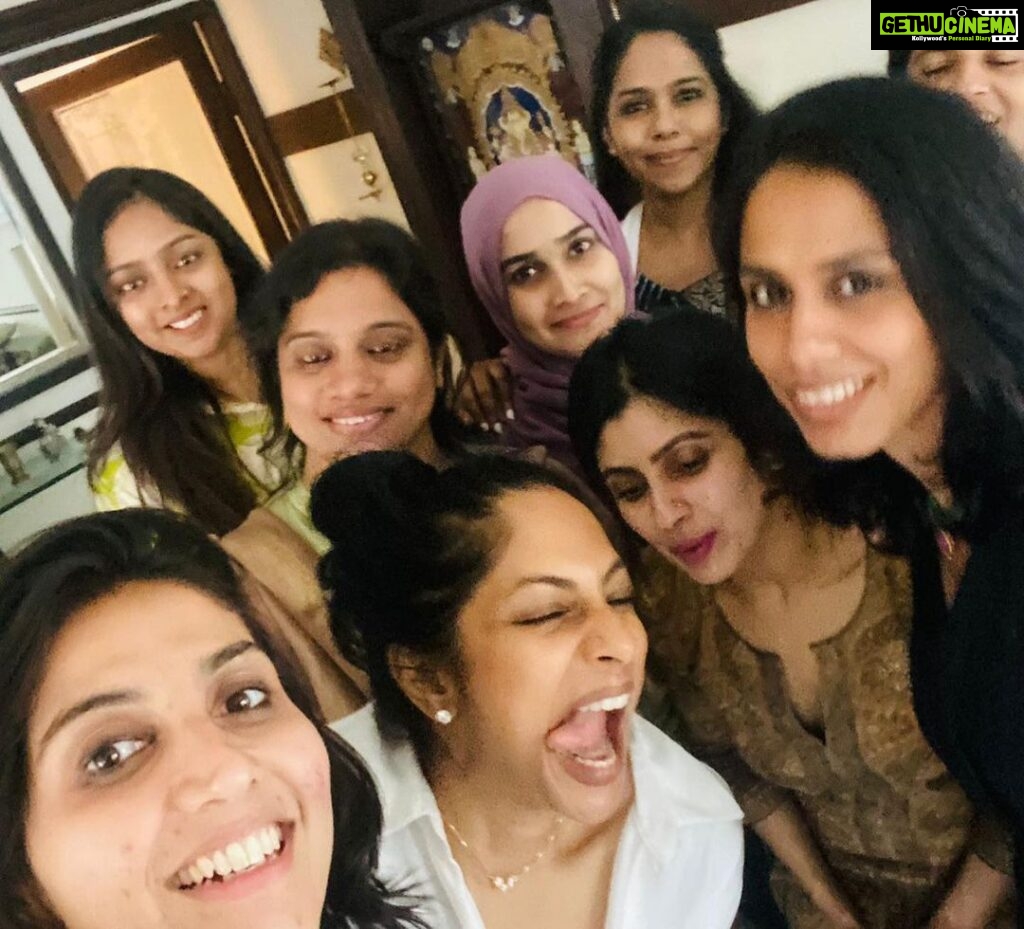 Sriya Reddy Instagram - The great gift of life is friendship and I have received it ! I have known Each of them from school and they have defined my childhood in so many ways ! Each one of them hold such beautiful memories which I can hold on forever and cherish them . Some definitely very embarrassing ,but i feel so happy when I’m with them . So proud of each one of them and what they have achieved in their lives. Sound definitely had to be switched off 🙈