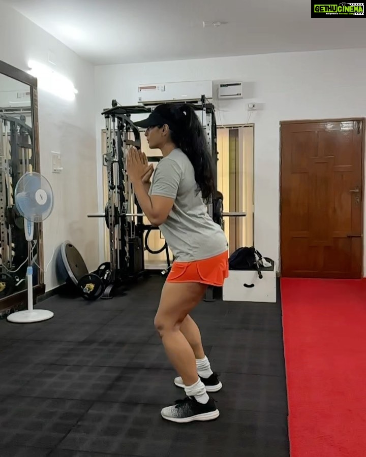Sriya Reddy Instagram - #athletictraining part 2 #neverlimityourself