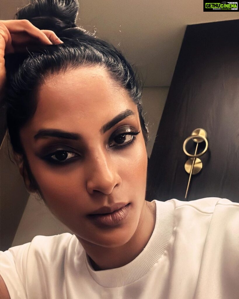 Sriya Reddy Instagram - Time for the next ….! The pause between is scary and involves a lot of hard work