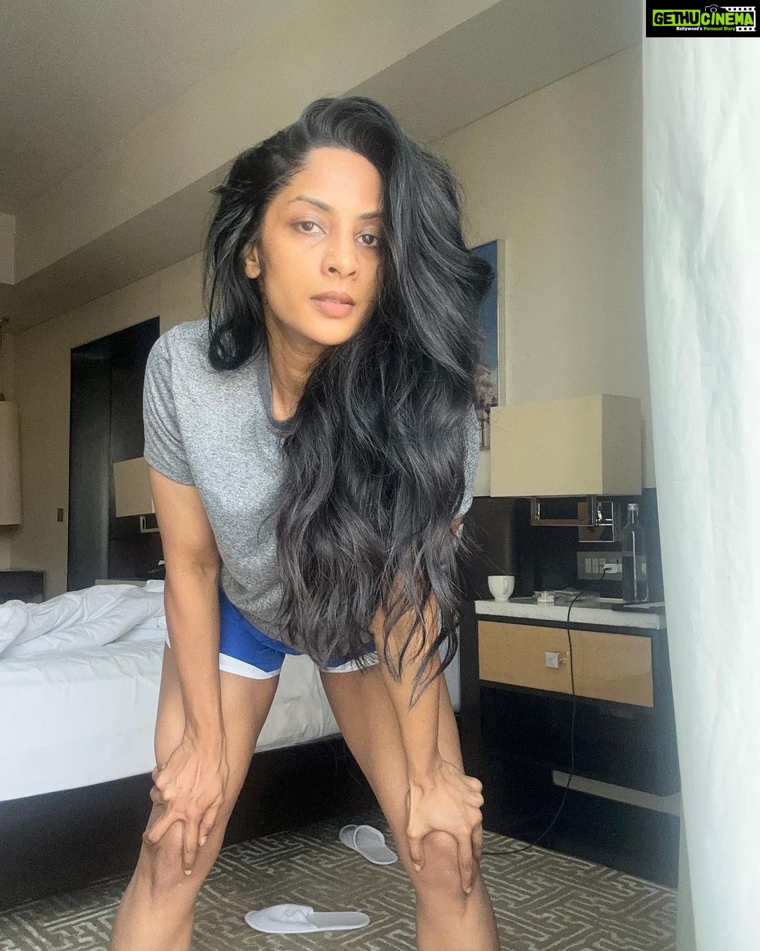Sriya Reddy Instagram - For me exercise is more mental than physical . I crave for my sanity . Not just the endorphins,but my energy,confidence and relaxation are all motivated by it - Jonathan keltz