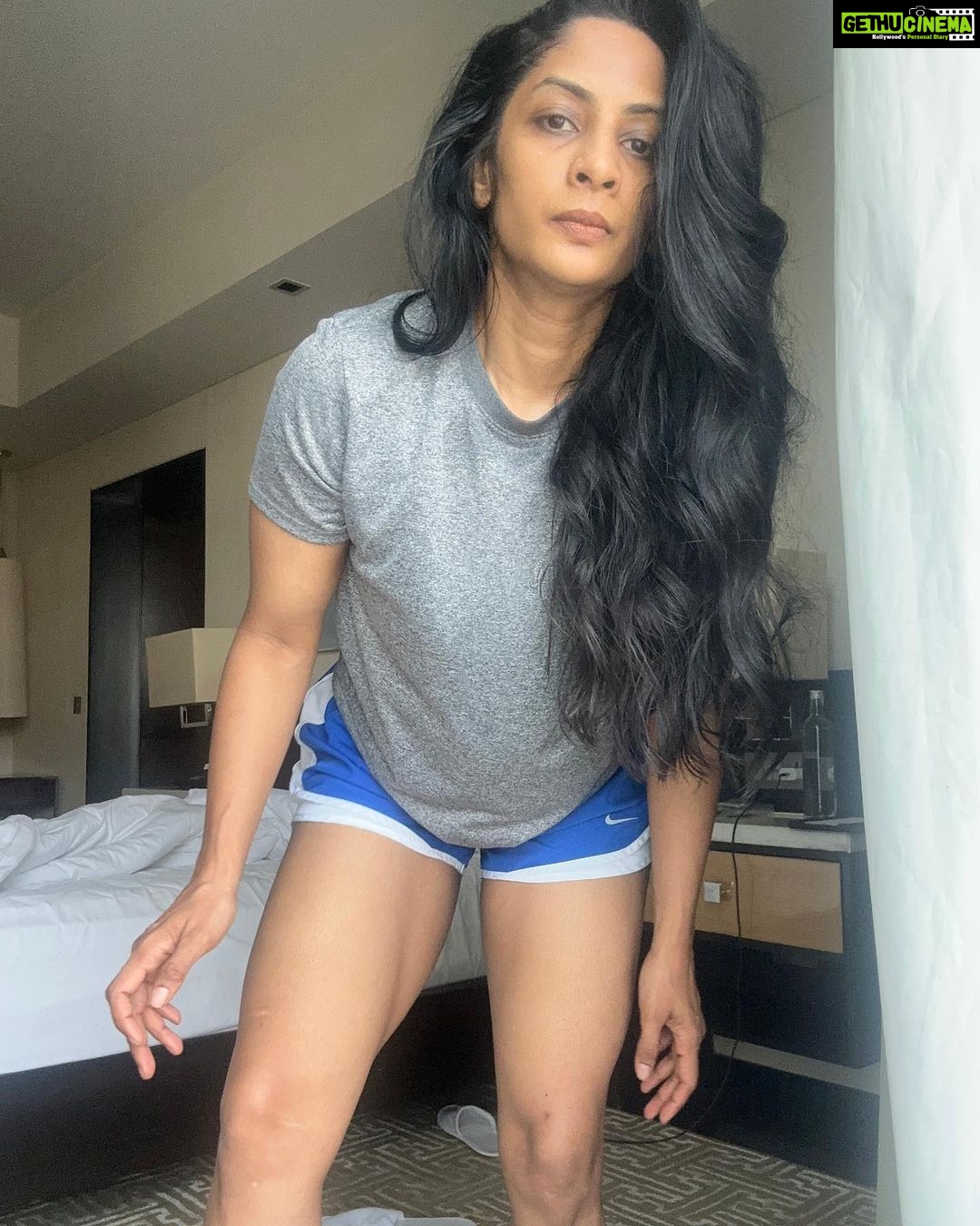 Sriya Reddy Instagram - For me exercise is more mental than physical . I crave for my sanity . Not just the endorphins,but my energy,confidence and relaxation are all motivated by it - Jonathan keltz