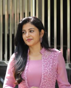Sshivada Instagram - Oh hey there!!😊😍

📸 @amal_prakash_cj 
👗 @alankaraboutique 
Earrings @kallarackalladiescollection 

#sunday #sundayvibes #currentmood #justlikethat