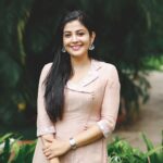 Sshivada Instagram - “Keep smiling and one day life will get tired of upsetting you “😊🥰 📸 @pranavraaaj 👗 @alankaraboutique #friday #fridaymood #allsmiles #liveyourbestlife #loveyourself