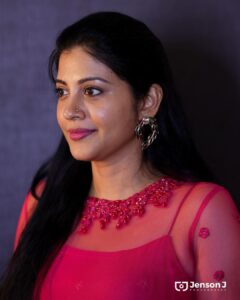 Sshivada Instagram - Red ♥️🥰🌹 PC @jenson_j_photography Wearing @alankaraboutique ♥️♥️ Accessories @kallarackalladiescollection #red #reddress #happymorning #smile #happiness #ladyinred