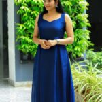 Sshivada Instagram - Feeling confident and Blue-tiful 😊😍 Happy Easter!!! Clicked by : @flashyclicks_by_aj Styling : @joe_elize_joy @styyledbyjoe Outfit : @trose_by_isabella MUA : @sshivadaoffcl 🫣😊 #blue #bluedress #easter #promotions #movie #jawanummullappoovum