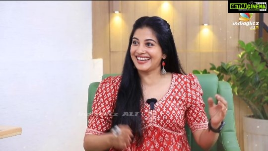 Sshivada Instagram - Highlights of our interview.. @sshivadaoffcl @indiaglitz.malayalam #ponnazhagilpriyatharangal #ponnyashokanchor #sshivada #celebrityinterviews Cochin, Kerala