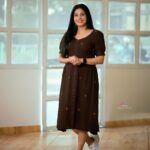 Sshivada Instagram - When you couldn’t resist yourself posting all the pics in one single go 😝🫣Wearing brownies 🤎🟤 PC : @abinprasad_cherthala Outfit : @bandhan_my_boutique Styling: @styyledbyjoe @joe_elize_joy Assisted by : @Akshara_karimbil MUA : @divyas_makeover_ #valentinemonth #brown #browndress #comfyoutfit #casual #promotion #moviepromotion #jawanummullappoovum