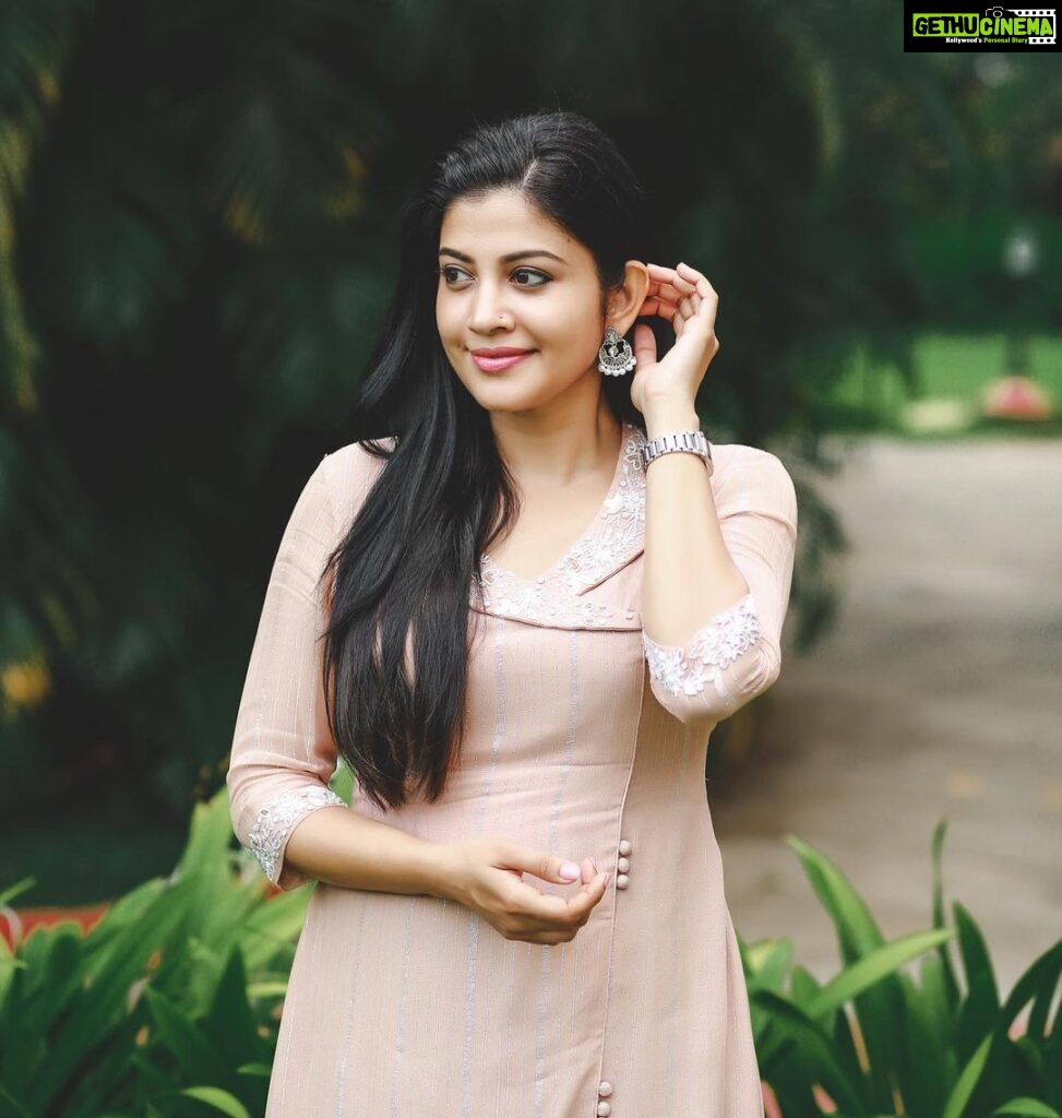 Sshivada Instagram - “Keep smiling and one day life will get tired of upsetting you “😊🥰 📸 @pranavraaaj 👗 @alankaraboutique #friday #fridaymood #allsmiles #liveyourbestlife #loveyourself