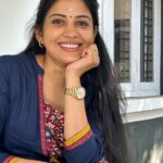 Sshivada Instagram - When you are about to leave for your work but then you start posing😜 📸 @reshma.rohini Pairing my outfit with a stylish bag and comfortable footwear from @zoukonline ♥️🥰 #workmode #zoukbags #crueltyfree #vegan #handcrafted #classic #footwear #authenticallyyou #stylish #zouk