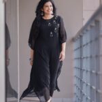 Sshivada Instagram - Back to Black 🖤🖤 📸 @bennet_m_varghese Styling @styyledbyjoe @joe_elize_joy Outfit @snoqueen_shopping MUA @sshivadaoffcl😎@sajeesh_s_0619_make_over Hair @sajani_mandara_makeupartist #black #blackdress #addiction #loveforblack #liveyourlife #loveyourlife #happiness #beingyourself #photography