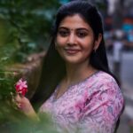 Sshivada Instagram - 🌸🌸 Clicked & edited by @amal_mohxd 👗 @kely__nn @sooryashekar #casual #moodoftheday #pics #picsofinstagram #beingmyself #beingyourself #shoot #aftershoot #kozhikode