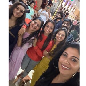 Sshivada Instagram - “2018 -Everyone is a hero”😍🥰
This movie took me down the memory lane to the year 2018-Kerala floods.The year when we stood together,against all odds ,to show the love for humanity.Am sure this emotional roller coaster ride would definitely connect each and everyone of us.Kudos and congratulations to our captain @judeanthanyjoseph and the entire team of 2018 .Am extremely happy and proud to say that am too a part of this intense and phenomenal movie.For those who haven’t watched it yet ,do experience it in theatres near you.😍😊

PS : These pics were taken during the shoot and few during the promotions of the movie.

@judeanthanyjoseph @venukunnappilly
@iamantojoseph
@tovinothomas
@asifali
@kunchacks
@actorindrans
@vineeth84
@lal_director
@narainraam
@ajuvarghese
@koshyvinitha
@tanviram
@aparna.balamurali
@kalaiyarasananbu
@devanandha.malikappuram 
@_vriddhi_ 
@sudheesh_actor
@__nayanaprasad__ 

#2018 #keralaflood #everyoneisahero #gratitude #overwhelmingresponse #thankyou