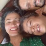 Suhasi Dhami Instagram – Everlasting SMILE ❤️❤️❤️❤️

#love#smile #family