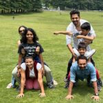 Suhasi Dhami Instagram – Tu mujhe utha 
Main tujhe uthau 

Had soooo much fun!!!!!

@snehashah051281 @saurin_1981 @sandeep.shetty.in @jaisheeldhami @aashe_shetty