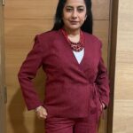 Suhasini Maniratnam Instagram - Suited booted for நீ பாதி நான் பாதி a brand new show. Thank you @zapelle_custom_clothing for all the lovely outfits.