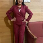 Suhasini Maniratnam Instagram - Suited booted for நீ பாதி நான் பாதி a brand new show. Thank you @zapelle_custom_clothing for all the lovely outfits.