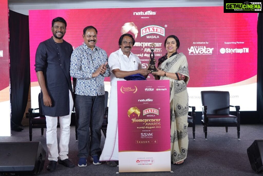 Suhasini Maniratnam Instagram - Wishing brand avatar hemachandran and ck Kumaravel of naturals the very best for the 6 th edition of homeprenuers award. I have been fortune to be supportive of this great initiative. Requesting more power women to apply and get benefitted.