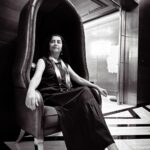 Suhasini Maniratnam Instagram - Met all the cast and crew of ponniyin Selvan on Saturday. I saw this chair ( throne ) and walked away from all and sat on this bold arresting striking chair , one person came running to take pictures of me. And said kundauvai Nandhini poonguzahli 😄😄😄😄😄kept on clicking. any guesses who it would be.