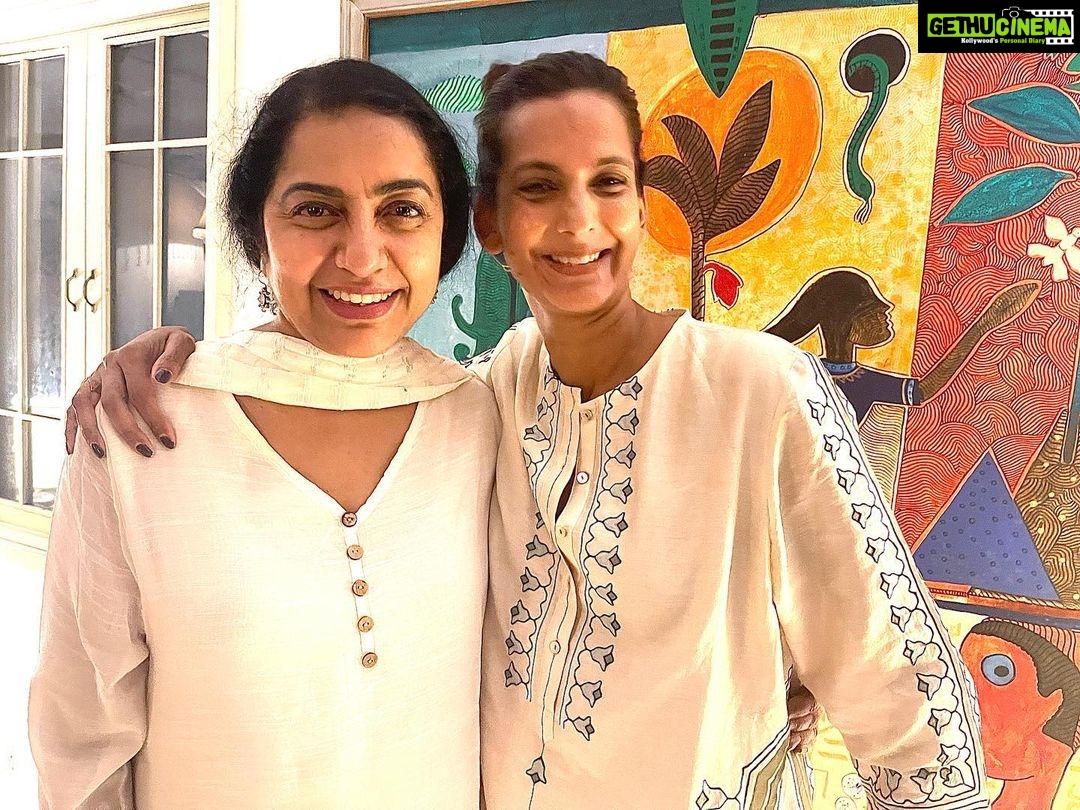 Suhasini Maniratnam Instagram - So happy I got to meet Poorna @poornagraphy Can’t believe that the little 7 year old girl I baby sat many years ago is such a fabulous actor and in the United States. So so proud of her. Keep the good work going. Lots of love from our family.