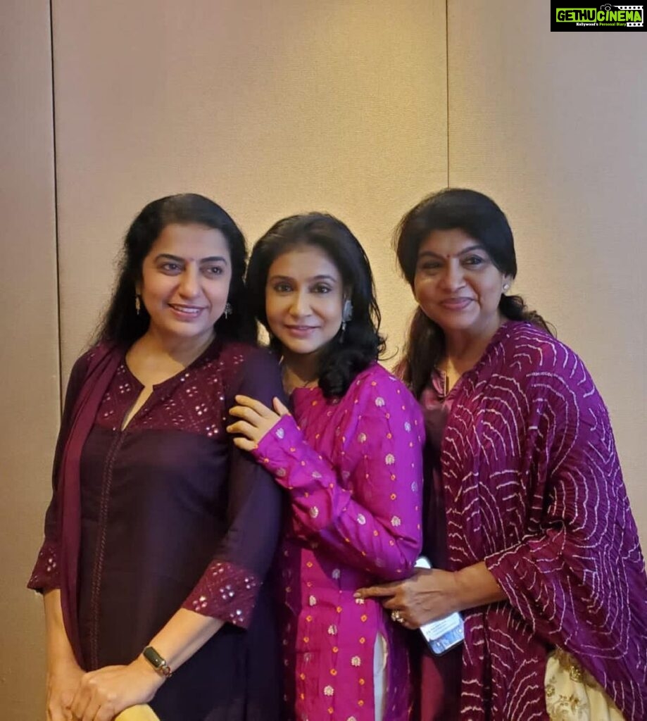 Suhasini Maniratnam Instagram - CII dakshin summit 2023. It was not just our clothes that were coordinated. The numerous panel the speakers experts all curated carefully in the past 6 months. Happy to see the success of the summit.
