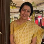 Suhasini Maniratnam Instagram - Thamizh puththandu with my loving friends wearing Assamese makhela chaddar saree gifted by aastha Vaishnavi. Thank you for all the love.
