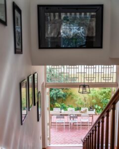 Suhasini Maniratnam Instagram - Thank you @suhasinihasan aunty for the amazing opportunity to work alongside you and Mani uncle on your lovely home. It’s been an absolute pleasure. A string of images from the home on this post. 💙 Interiors : @krishnamithra @form.n.function Pictures : @chasingpixels . . . . . . #spacesbykrishnamithra #interiordesigner #indianinteriordesigner #aesthetichome #interiorstyling #homemakeover #homerenovation #interiordecor #classicalhome #hometransformation #supportindiandesigners #bespokeinteriors #indianhome #artcollection #suhasinimaniratnam #suhasinihasan #archedwindows #maniratnam Madras