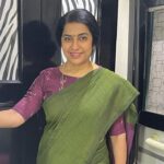 Suhasini Maniratnam Instagram - It’s a wrap for project “jai mahendran “. It was indeed a pleasure to work with Rahul reji and srikanth Thank you shaiju Kurup for suggesting my name to play shobha. It was a great experience working with this fabulous crew Thank you thank you.