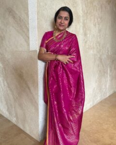 Suhasini Maniratnam Instagram - Wedding time friends time family time nostalgia time.
