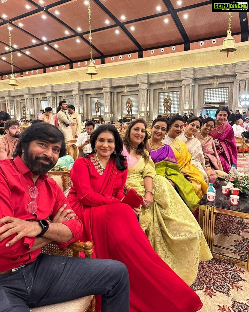 Suhasini Maniratnam Instagram - Wedding time friends time family time nostalgia time.