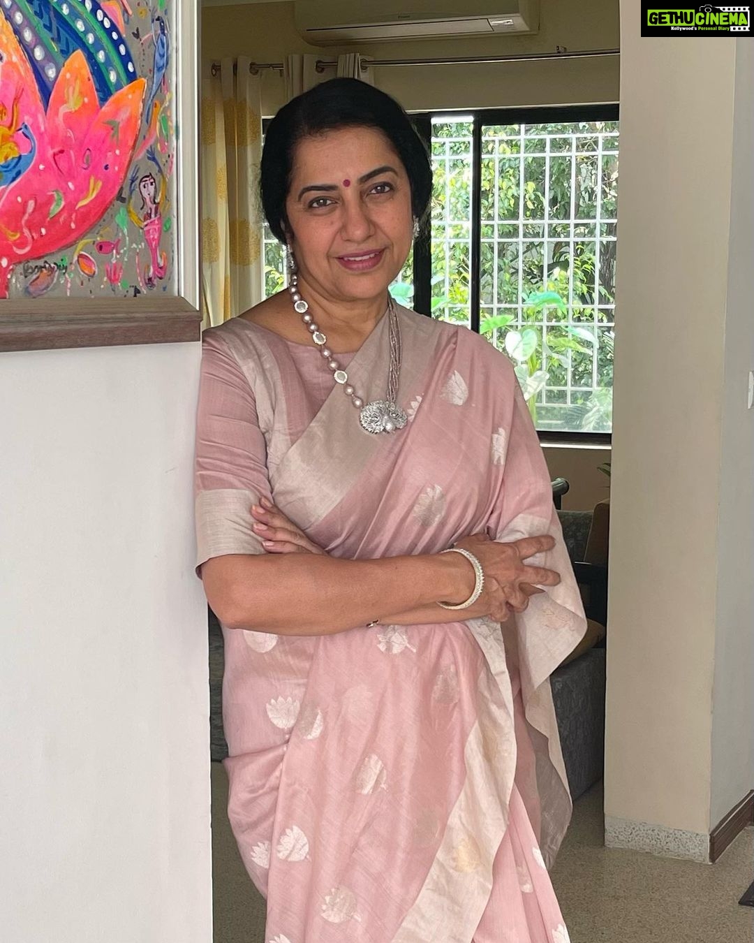 Suhasini Maniratnam Instagram - Can’t hide from insta & fb. Happy Saturday.
