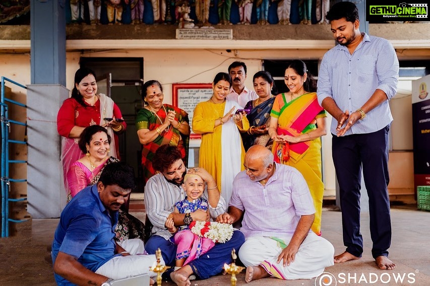 Suja Varunee Instagram - We cherish the gorgeous images you sent through of your work, and for making the day one to remember. In terms of style, we loved the tone and balance of the photographs. You really made us look good, and we are truly delighted. Thank you @shadowsphotographyy 🫰 #tonsureceremony #together #celebration #familytime #temple #vibes #divine #goodtime Vadapalani Murugan Temple