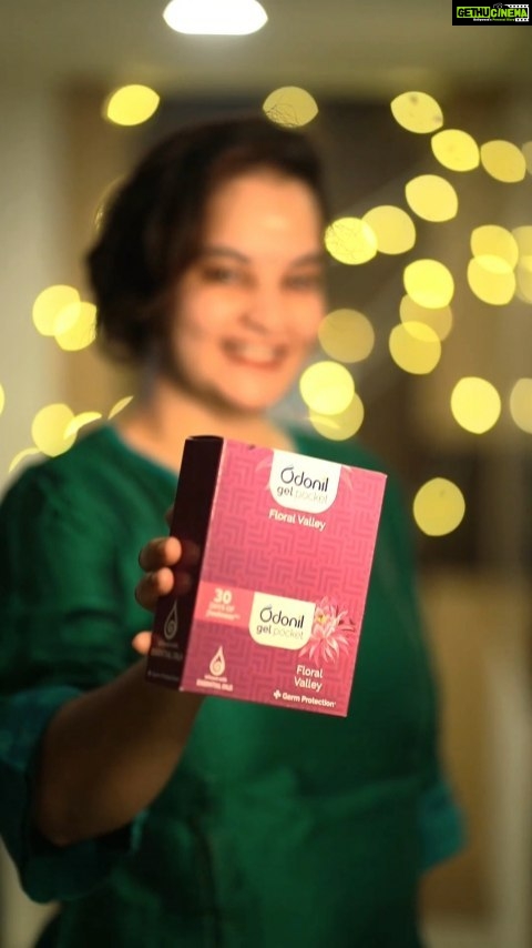 Suja Varunee Instagram - ❤As we usher in the Tamil New Year, let's infuse our homes with the amazing scents of Odonil gel pockets. Let the captivating aromas of essential oils transport you to a world of serenity and joy. As we celebrate this auspicious occasion, let's take a moment to reflect on the past year, cherish the memories and embrace the future with renewed hope and optimism. May the fragrance of Odonil gel pockets fill your homes with positivity and bring you closer to our loved ones just like it did for us. Wishing you all a very Happy Tamil New Year!❤🙏 #TamilNewYears #Puthandu #OdonilGelPocket #Odonil #RoomFreshener #Dabur #AirFreshener #OGP #BathroomAirFreshener Chennai, India
