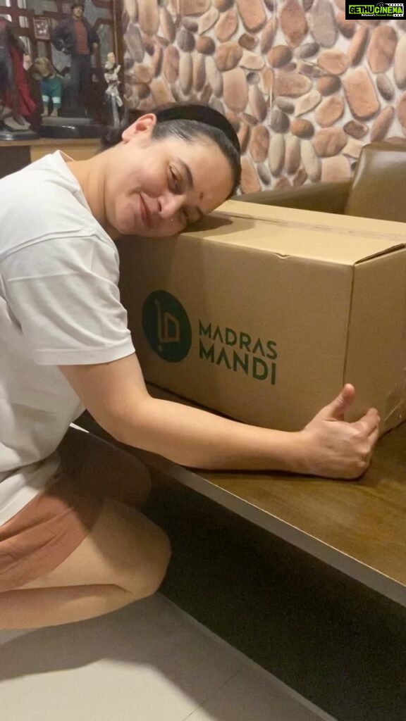 Suja Varunee Instagram - I got my Fresh +Organic +Healthy vegetables & fruits from our one only @madrasmandi ❤ The way they pack the products are so good and they deliver it to your doorstep! Such fresh vegetables 🥕🥦🍎🍒🍉🍇 And Fruits! Order today and enjoy healthy food from this awesome page 🫰☺ #freshfruit #farmfresh #vegetables #fruits #madras #mandi #homedelivery #organic #trendingreels #healthy #healthyeating Chennai, India